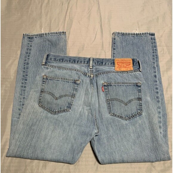 Levis 501xx Mens 34x30 Original Fit Light Wash Blue 100% Cotton Button Fly - Picture 3 of 16